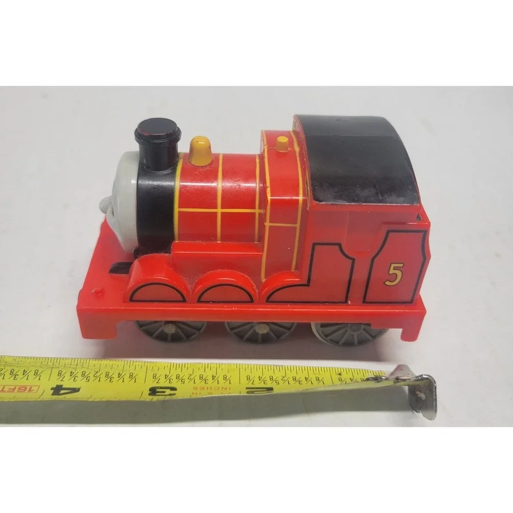 Tomy Thomas & Friends James the Red Engine No. 5 pull back‎ Motorized Train 2004